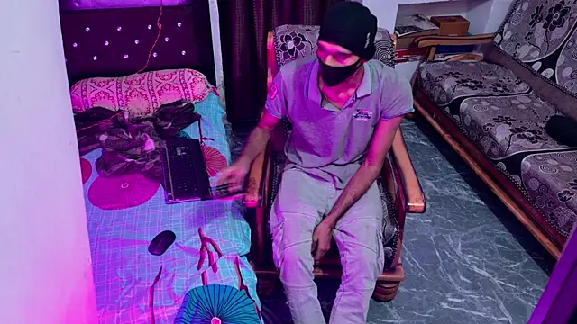 Snapshot of Habibi_big_b chatting on November 2025 08:15:01 AM Habibi big b online show from November 2025 08:15:01 AM