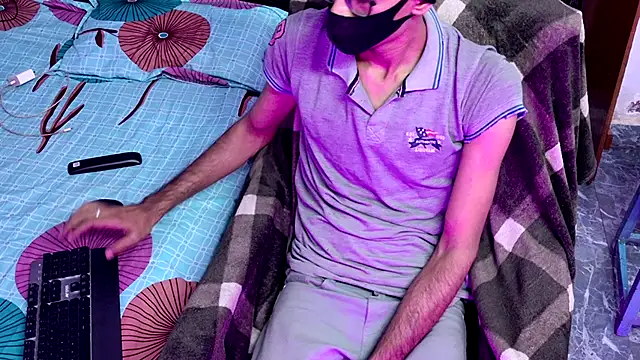 Snapshot of Habibi_big_b chatting on November 2025 10:16:01 AM Habibi big b online show from November 2025 10:16:01 AM