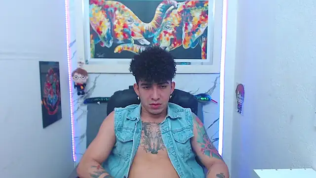 targuerian22 online show from November 2025 02:37:02 AM