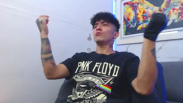 targuerian22 online show from December 2025 11:24:02 PM