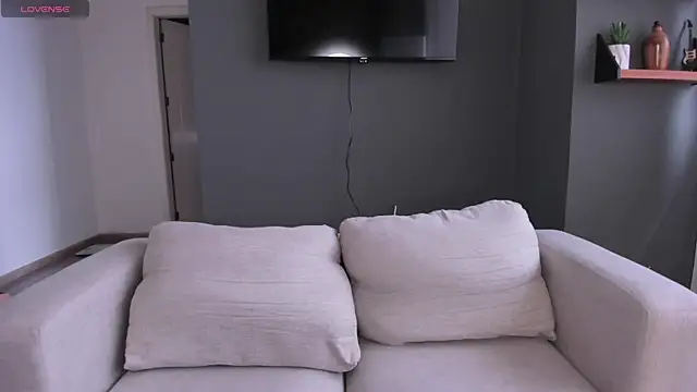 jessica tenderly online show from December 2025 03:40:02 PM