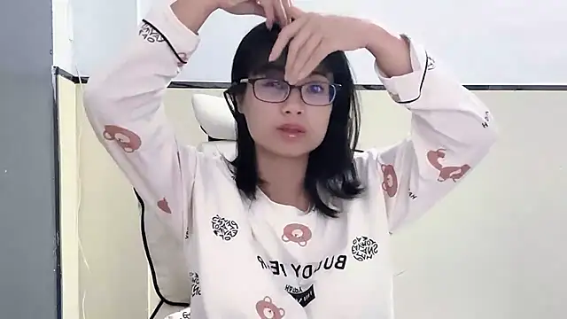 Snapshot of Honey-cici chatting on December 2024 08:15:02 AM Honey-cici online show from December 2024 08:15:02 AM