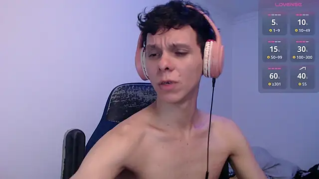 bryamado69 online show from April 2026 04:43:02 AM