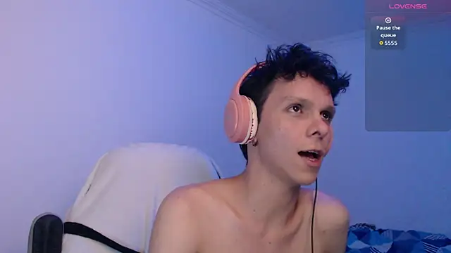 bryamado69 online show from April 2026 03:42:01 AM