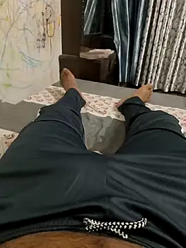 Gururonny07 online show from December 2024 07:45:02 PM