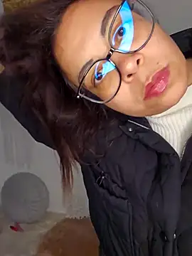 Snapshot of Karamell-Mieze chatting on October 2025 02:13:01 PM Karamell-Mieze online show from October 2025 02:13:01 PM