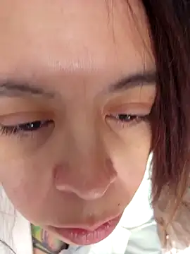 Snapshot of Karamell-Mieze chatting on October 2025 08:38:01 AM Karamell-Mieze online show from October 2025 08:38:01 AM