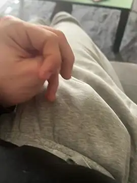 pignoufe online show from February 2026 10:44:02 AM