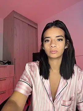 Snapshot of Laura_fernandezII chatting on April 2026 12:42:01 PM Laura fernandezII online show from April 2026 12:42:01 PM