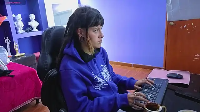  sharlotte777 online show from November 2025 02:17:02 PM