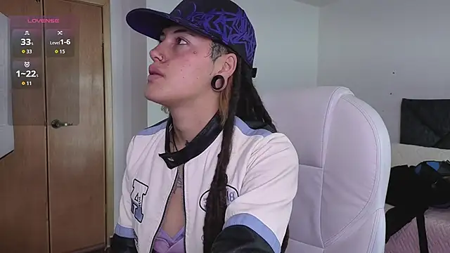  sharlotte777 online show from November 2025 02:28:01 PM