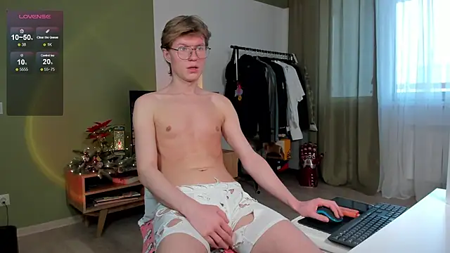 Snapshot of vlad_ggvldd chatting on December 2024 09:35:01 AM vlad ggvldd online show from December 2024 09:35:01 AM