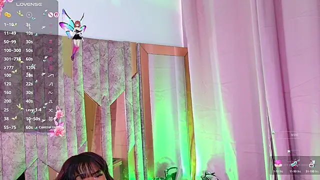 Snapshot of SarahBrunet chatting on November 2025 01:55:02 PM SarahBrunet online show from November 2025 01:55:02 PM