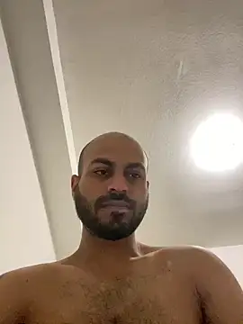 Snapshot of islandvybee55 chatting on December 2024 08:20:01 AM islandvybee55 online show from December 2024 08:20:01 AM