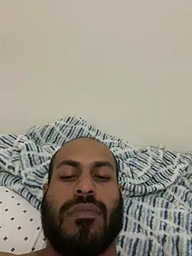 Snapshot of islandvybee55 chatting on January 2025 12:30:01 AM islandvybee55 online show from January 2025 12:30:01 AM