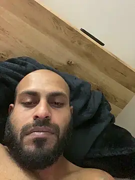 Snapshot of islandvybee55 chatting on March 2026 02:04:01 AM islandvybee55 online show from March 2026 02:04:01 AM