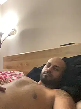 Snapshot of islandvybee55 chatting on April 2026 04:26:02 PM islandvybee55 online show from April 2026 04:26:02 PM