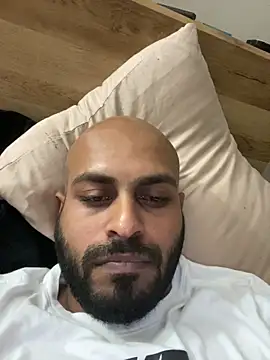 Snapshot of islandvybee55 chatting on April 2026 02:33:01 PM islandvybee55 online show from April 2026 02:33:01 PM