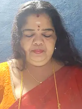 Snapshot of tamilthanushri chatting on November 2025 06:01:01 AM tamilthanushri online show from November 2025 06:01:01 AM