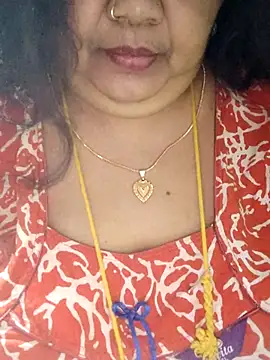 Snapshot of tamilthanushri chatting on November 2025 06:06:02 PM tamilthanushri online show from November 2025 06:06:02 PM