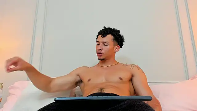 Snapshot of Dominick_star chatting on January 2025 09:08:01 AM Dominick star online show from January 2025 09:08:01 AM