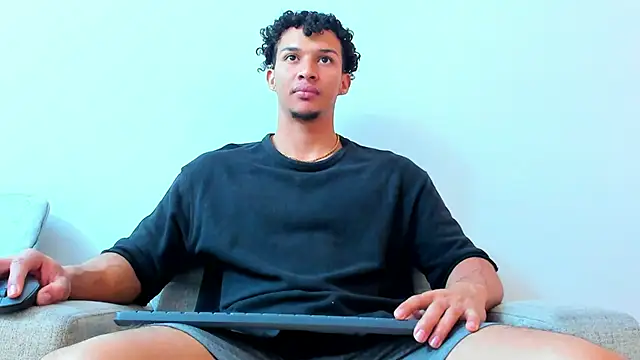 Snapshot of Dominick_star chatting on January 2025 05:05:01 AM Dominick star online show from January 2025 05:05:01 AM