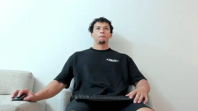 Snapshot of Dominick_star chatting on January 2025 03:26:02 AM Dominick star online show from January 2025 03:26:02 AM