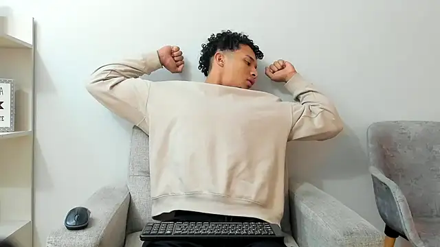 Snapshot of Dominick_star chatting on January 2025 03:09:02 AM Dominick star online show from January 2025 03:09:02 AM