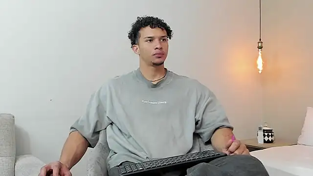 Snapshot of Dominick_star chatting on February 2025 04:25:02 AM Dominick star online show from February 2025 04:25:02 AM