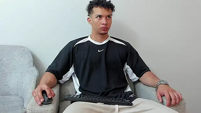 Snapshot of Dominick_star chatting on February 2025 03:36:01 AM Dominick star online show from February 2025 03:36:01 AM