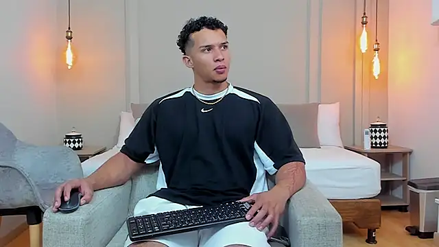 Snapshot of Dominick_star chatting on February 2025 04:57:01 AM Dominick star online show from February 2025 04:57:01 AM