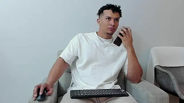 Snapshot of Dominick_star chatting on February 2025 03:21:02 AM Dominick star online show from February 2025 03:21:02 AM