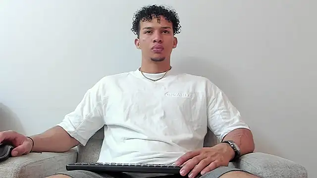 Snapshot of Dominick_star chatting on March 2025 03:44:02 AM Dominick star online show from March 2025 03:44:02 AM