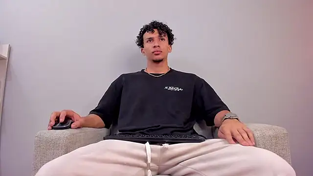 Snapshot of Dominick_star chatting on September 2025 03:50:02 AM Dominick star online show from September 2025 03:50:02 AM