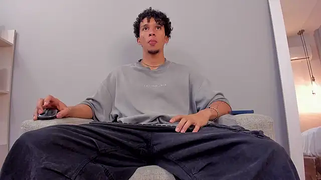 Snapshot of Dominick_star chatting on October 2025 03:56:02 AM Dominick star online show from October 2025 03:56:02 AM