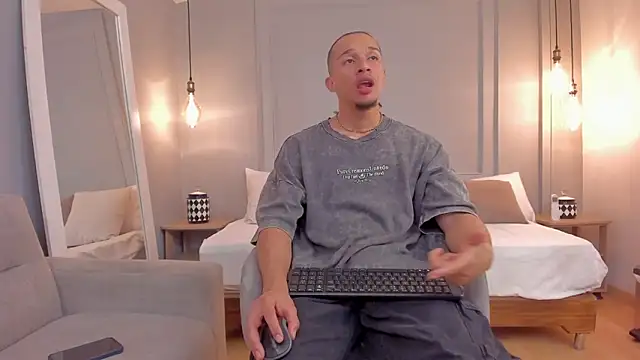 Snapshot of Dominick_star chatting on November 2025 04:22:02 AM Dominick star online show from November 2025 04:22:02 AM