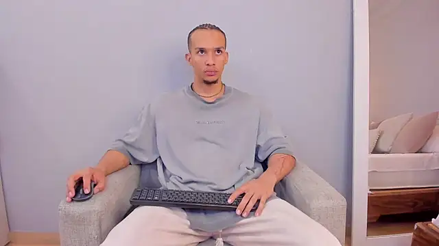 Snapshot of Dominick_star chatting on November 2025 04:22:01 AM Dominick star online show from November 2025 04:22:01 AM