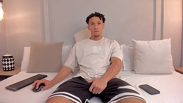 Snapshot of Dominick_star chatting on November 2025 03:50:01 AM Dominick star online show from November 2025 03:50:01 AM