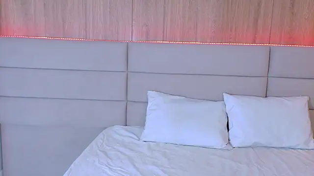 Snapshot of ValeSwift chatting on December 2025 11:38:02 AM ValeSwift online show from December 2025 11:38:02 AM