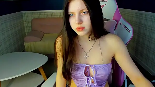 Snapshot of Sandra__Cute chatting on December 2024 08:20:01 AM Sandra Cute online show from December 2024 08:20:01 AM