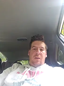 Snapshot of Titanhoott chatting on October 2025 08:17:01 AM Titanhoott online show from October 2025 08:17:01 AM