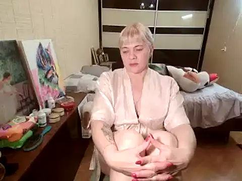 Lia Laguna77 online show from October 2025 07:42:02 PM