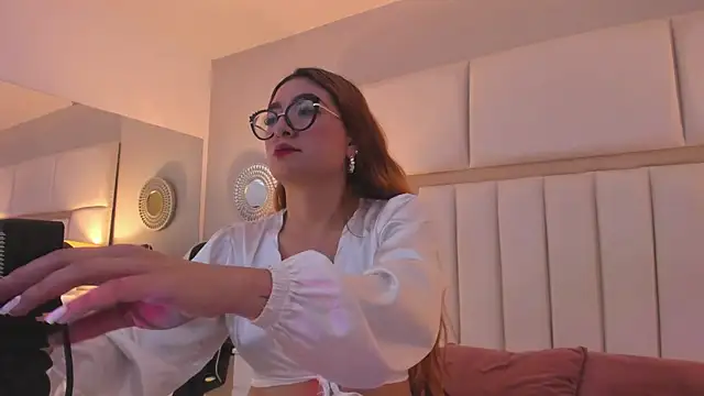 Snapshot of AmbarSantany chatting on February 2025 08:23:02 PM AmbarSantany online show from February 2025 08:23:02 PM