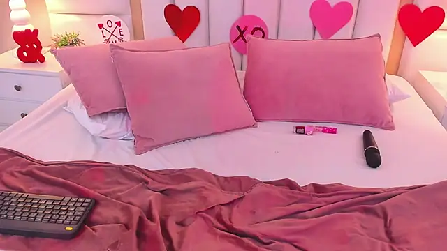 Snapshot of AmbarSantany chatting on February 2025 01:34:01 AM AmbarSantany online show from February 2025 01:34:01 AM