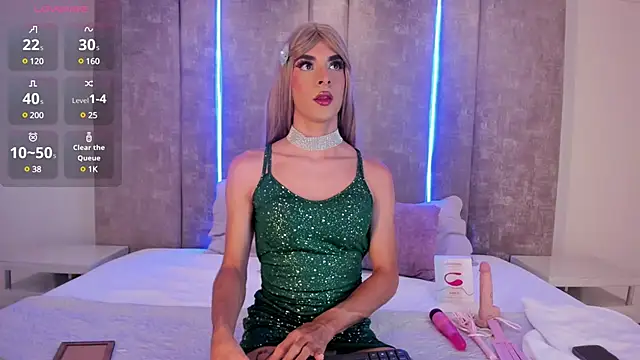 Snapshot of MaxiRogers chatting on March 2025 09:04:01 PM MaxiRogers online show from March 2025 09:04:01 PM