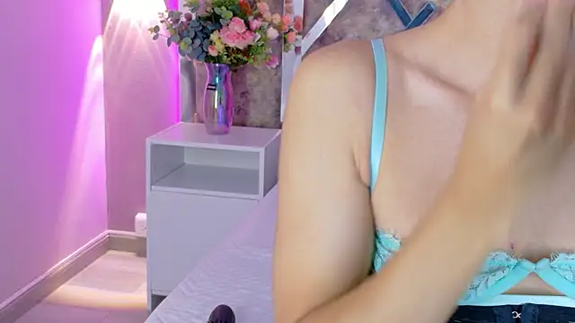 MaxiRogers online show from December 2025 11:29:01 AM