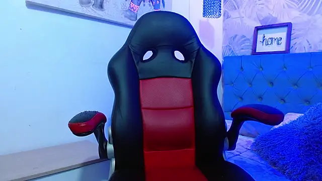 Snapshot of violletha chatting on December 2025 12:25:02 PM violletha online show from December 2025 12:25:02 PM