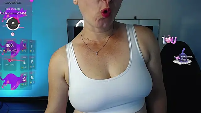 Snapshot of milly_sanchez chatting on March 2025 10:19:02 PM milly sanchez online show from March 2025 10:19:02 PM