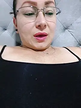 milly sanchez online show from June 2026 06:21:02 PM