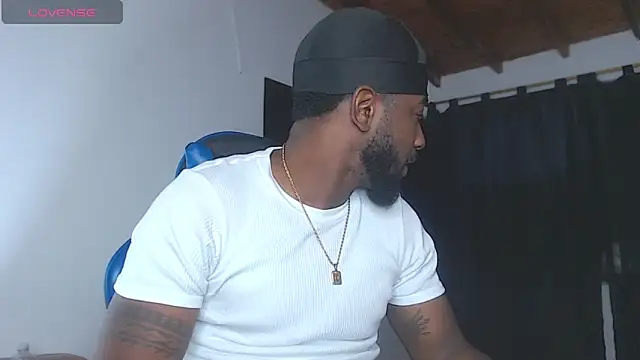 Snapshot of Drake_Nassir4 chatting on June 2026 04:44:01 AM Drake Nassir4 online show from June 2026 04:44:01 AM